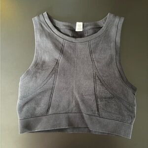 Aeire Black Sleeveless Workout Tank Size M